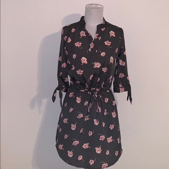 Hint of Blush Dresses & Skirts - 💝SOLD💝 Pink Floral T-Shirt Dress